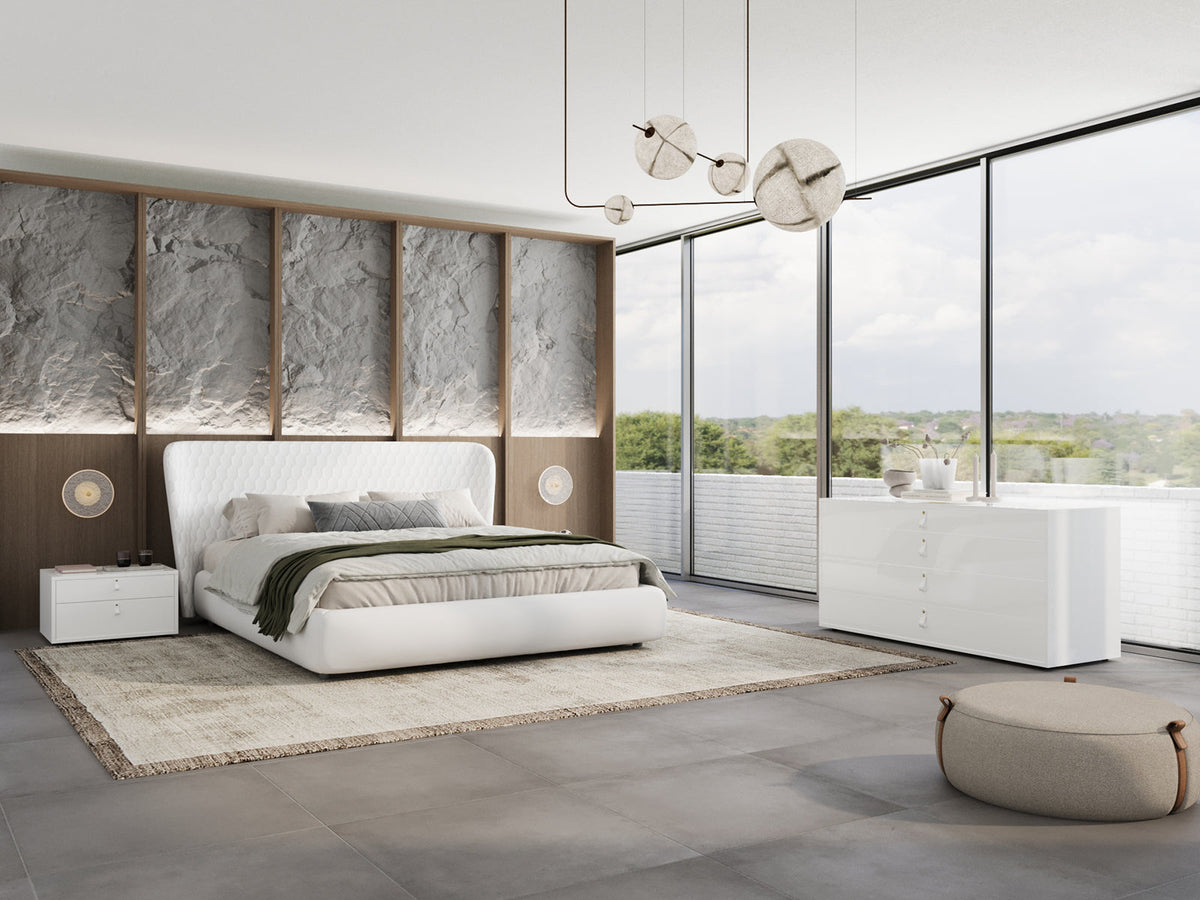 AGOURA  | WHITE